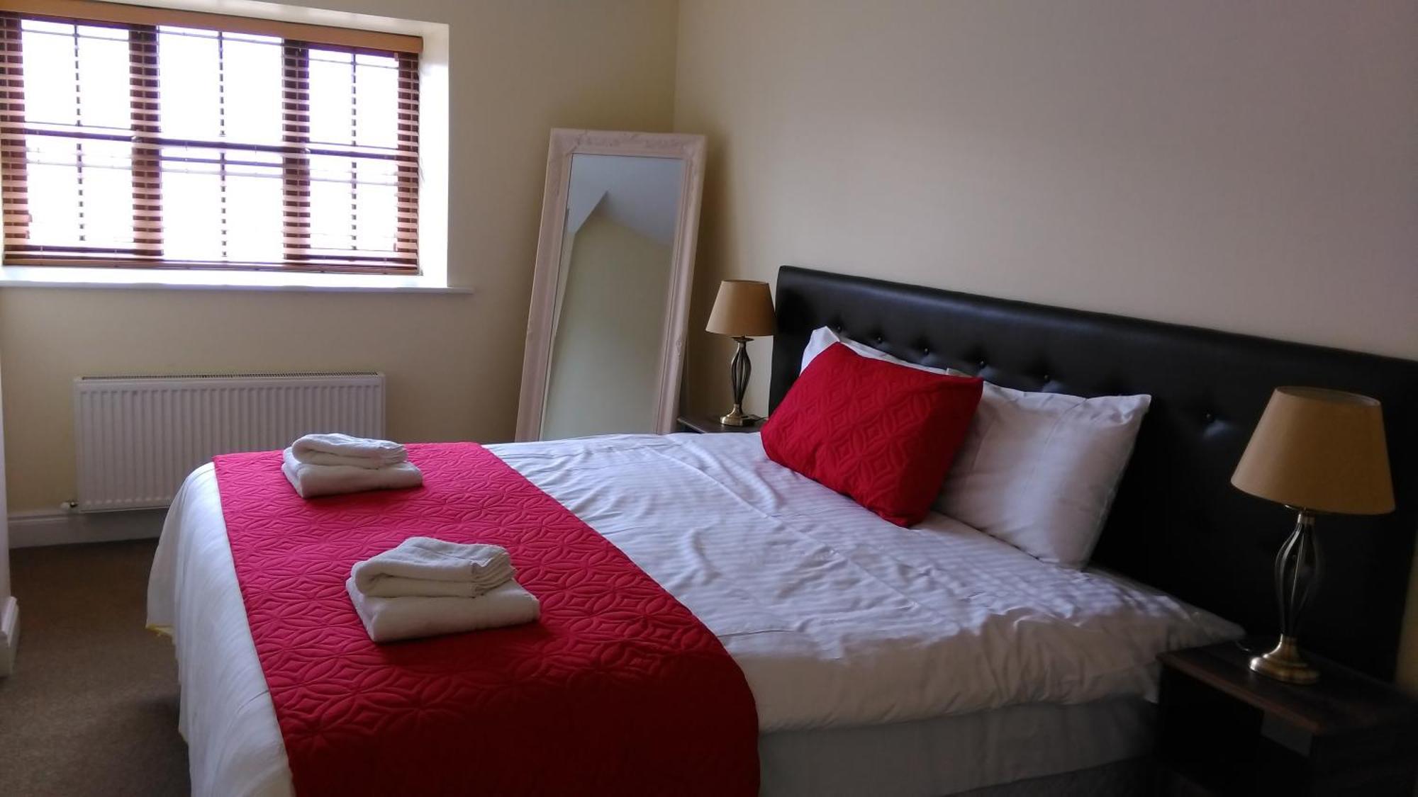 New Forest Estate Lodges Tyrrellspass Chambre photo