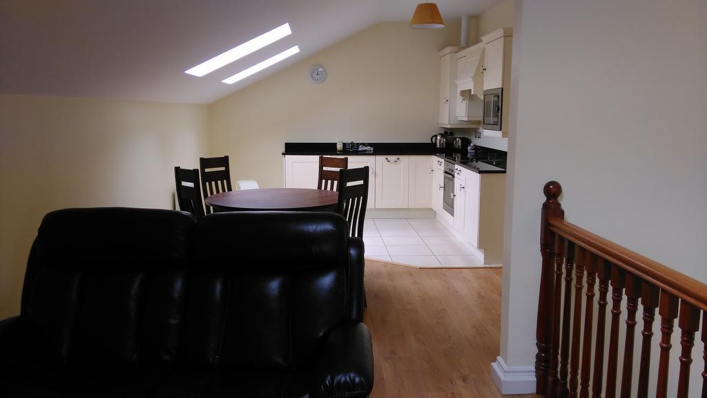 New Forest Estate Lodges Tyrrellspass Chambre photo