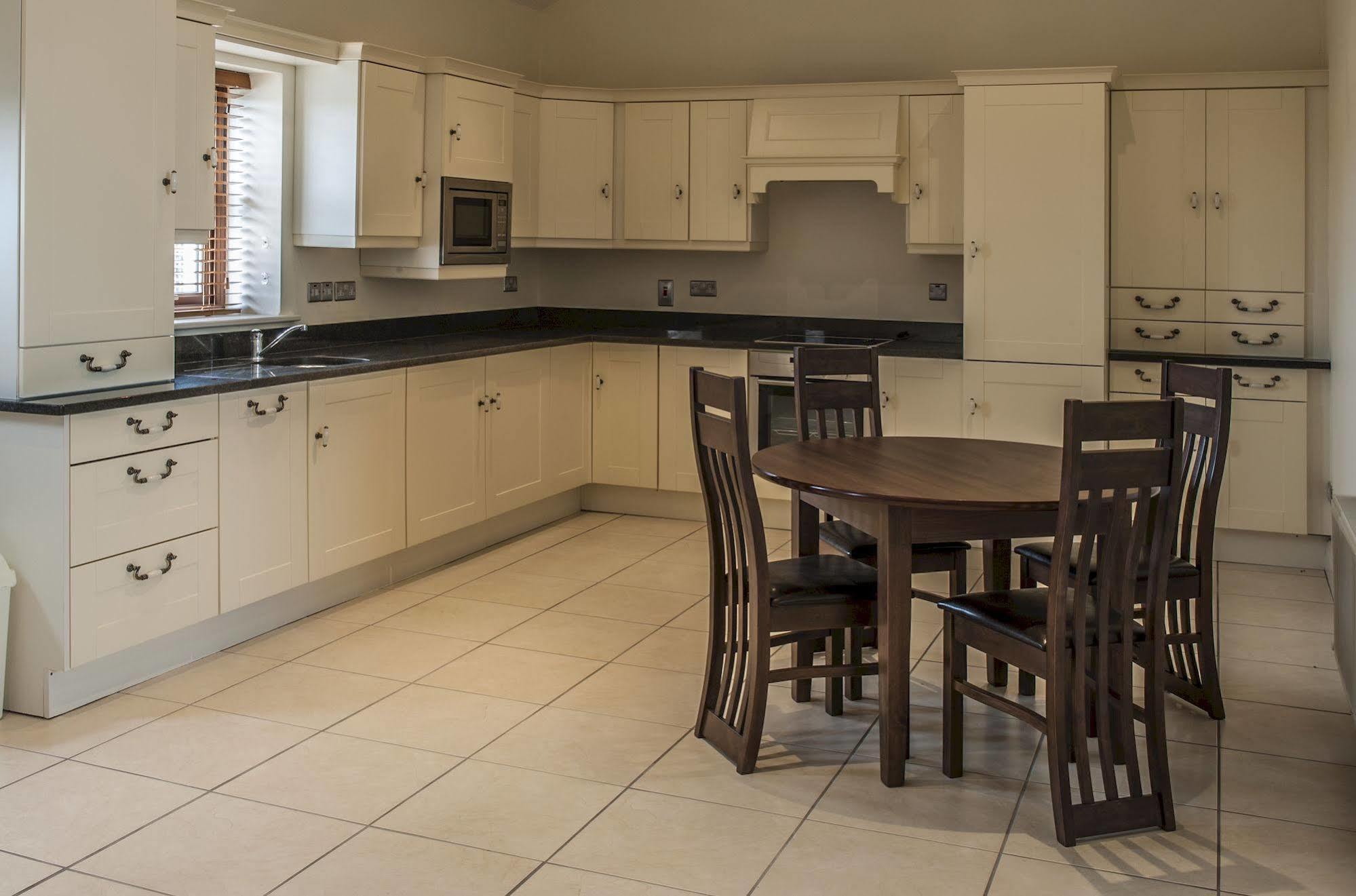 New Forest Estate Lodges Tyrrellspass Extérieur photo