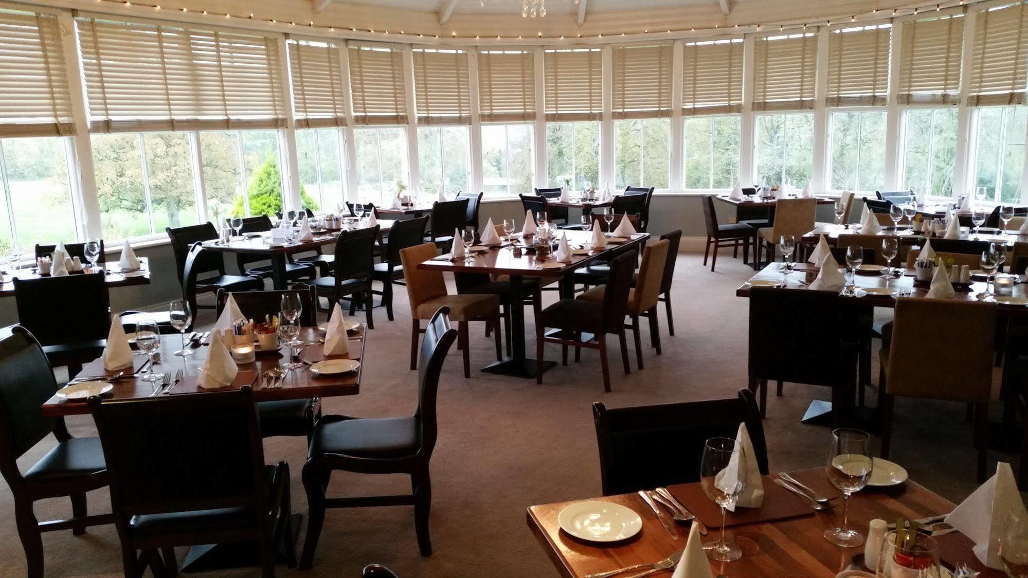 New Forest Estate Lodges Tyrrellspass Extérieur photo